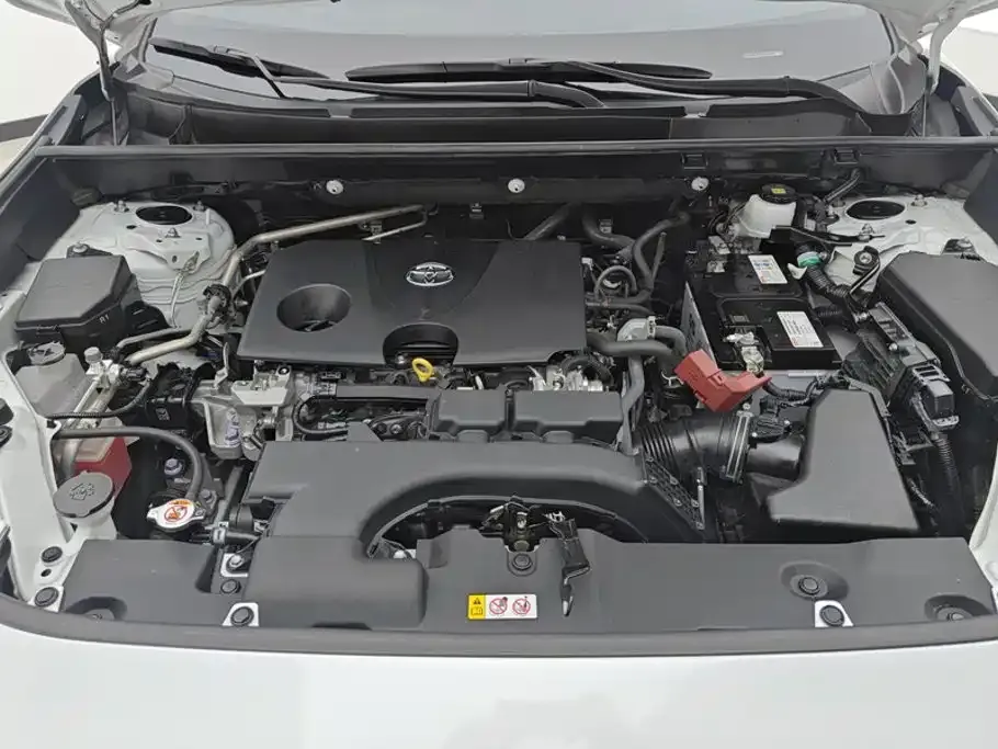 Toyota RAV4 — фото 10
