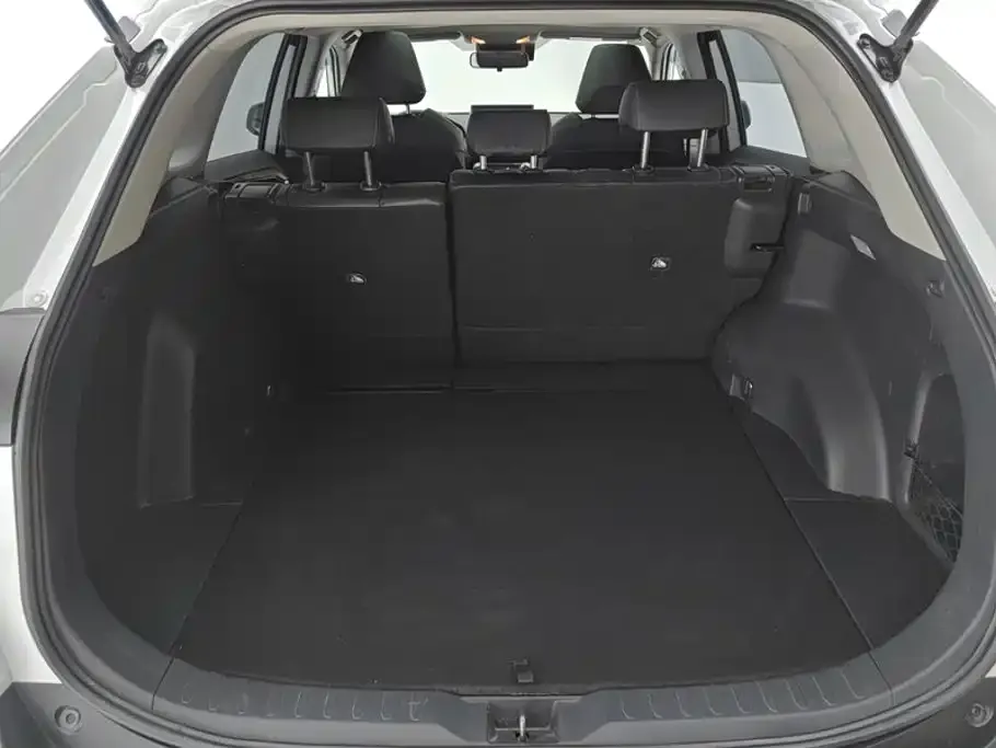 Toyota RAV4 — фото 5