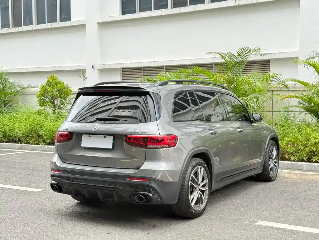 Mercedes-Benz GLB AMG — фото 9