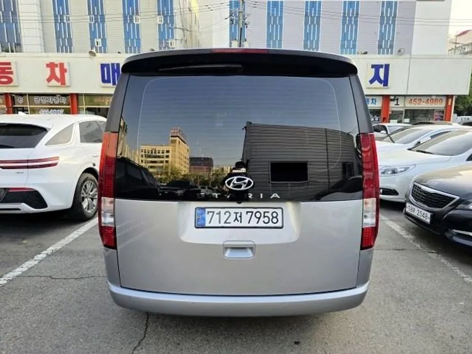 Hyundai Staria — фото 3