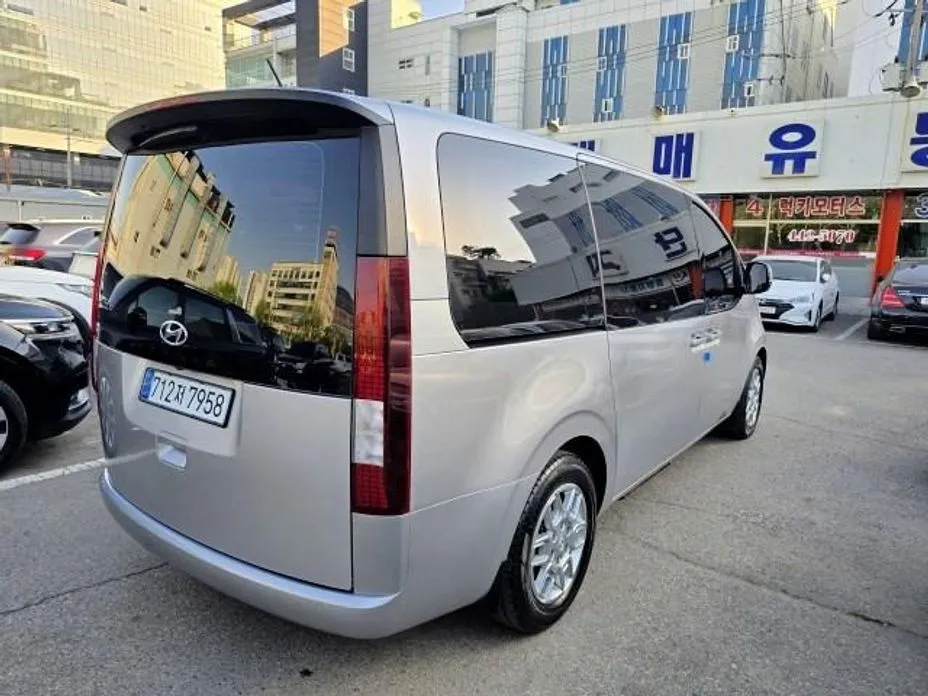 Hyundai Staria — фото 10