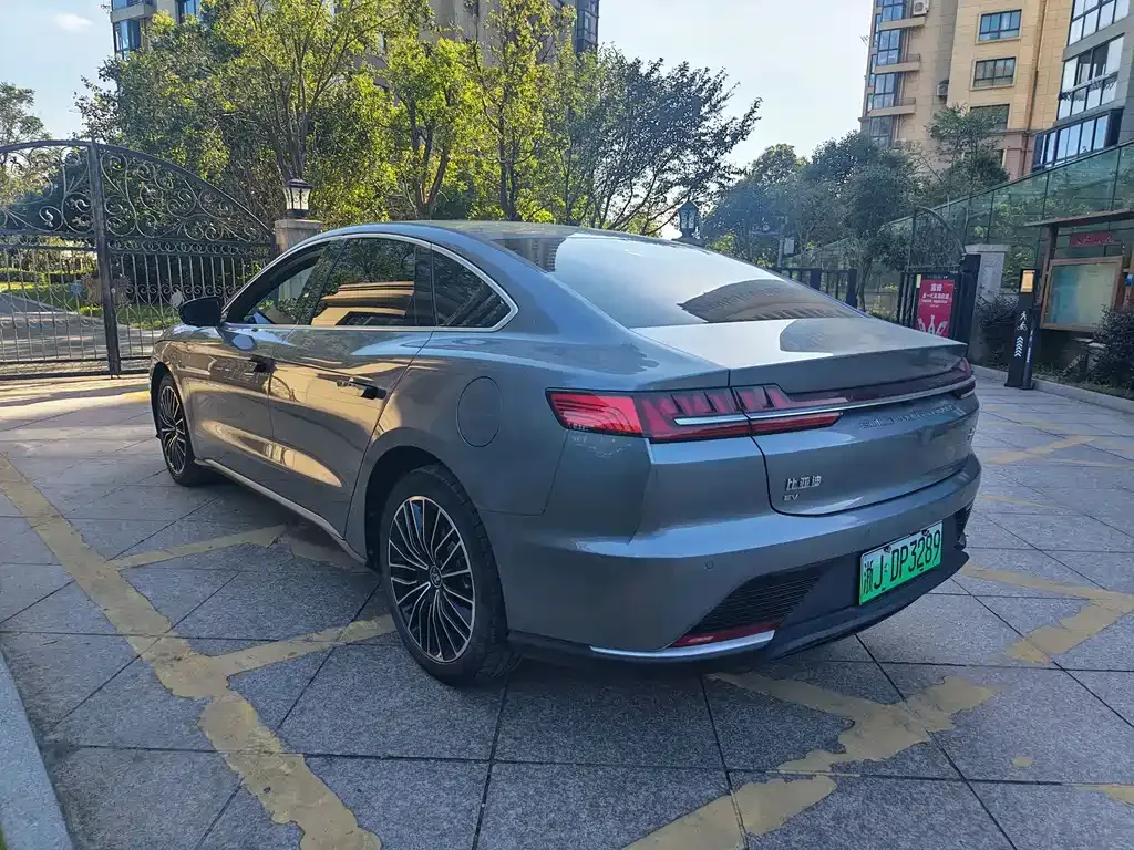 BYD Han — фото 4