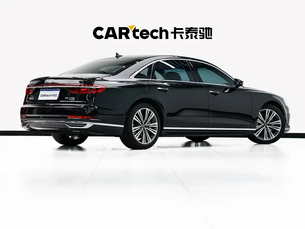 Audi A8 — фото 2