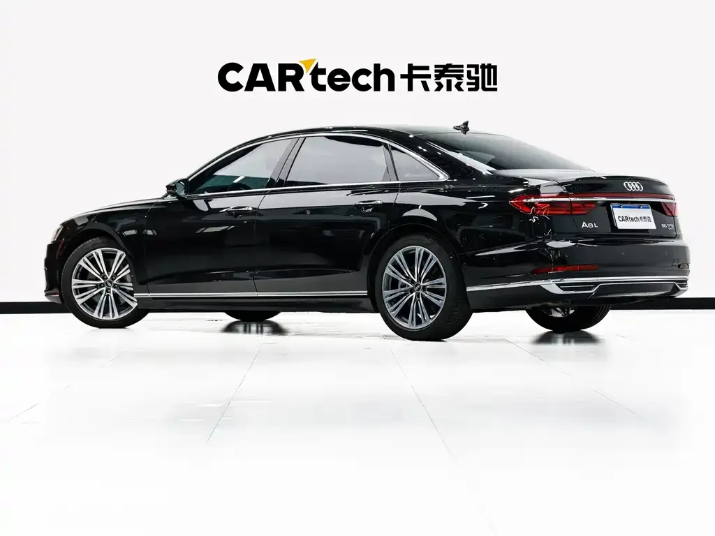 Audi A8 — фото 4