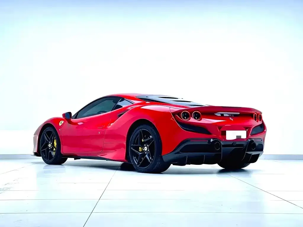 Ferrari F8 — фото 8