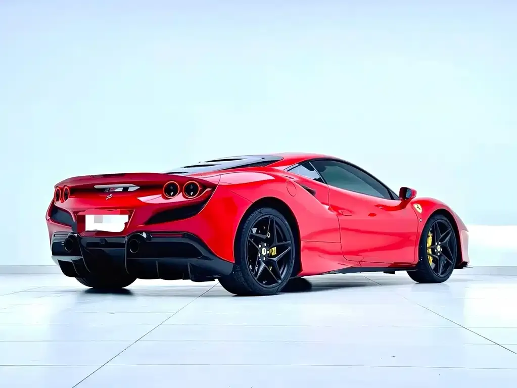 Ferrari F8 — фото 7