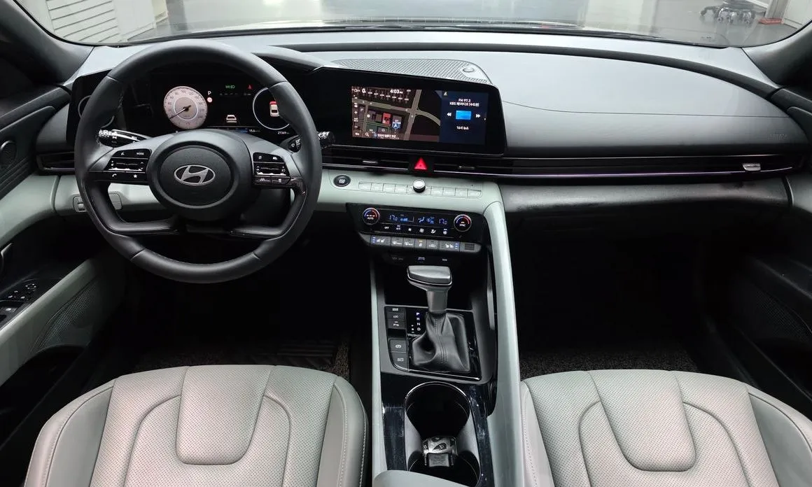 Hyundai AVANTE — фото 8
