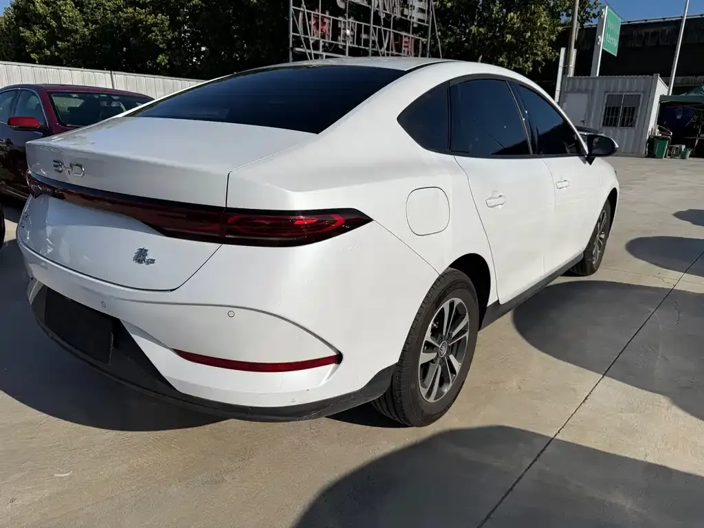 BYD Qin PLUS — фото 10