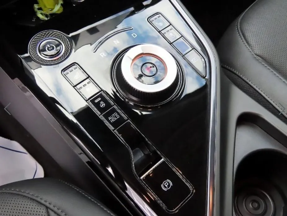 Kia Niro — фото 10