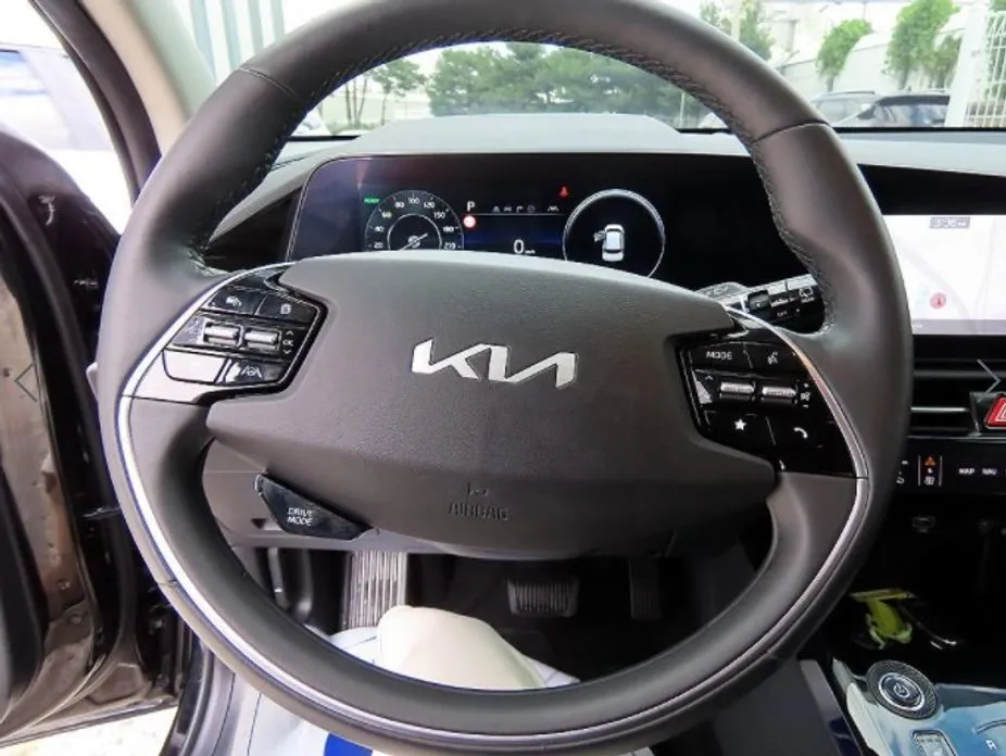 Kia Niro — фото 9
