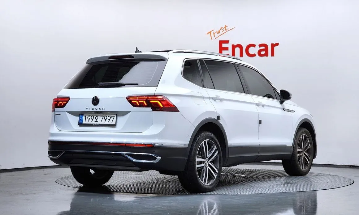 Volkswagen Tiguan — фото 3