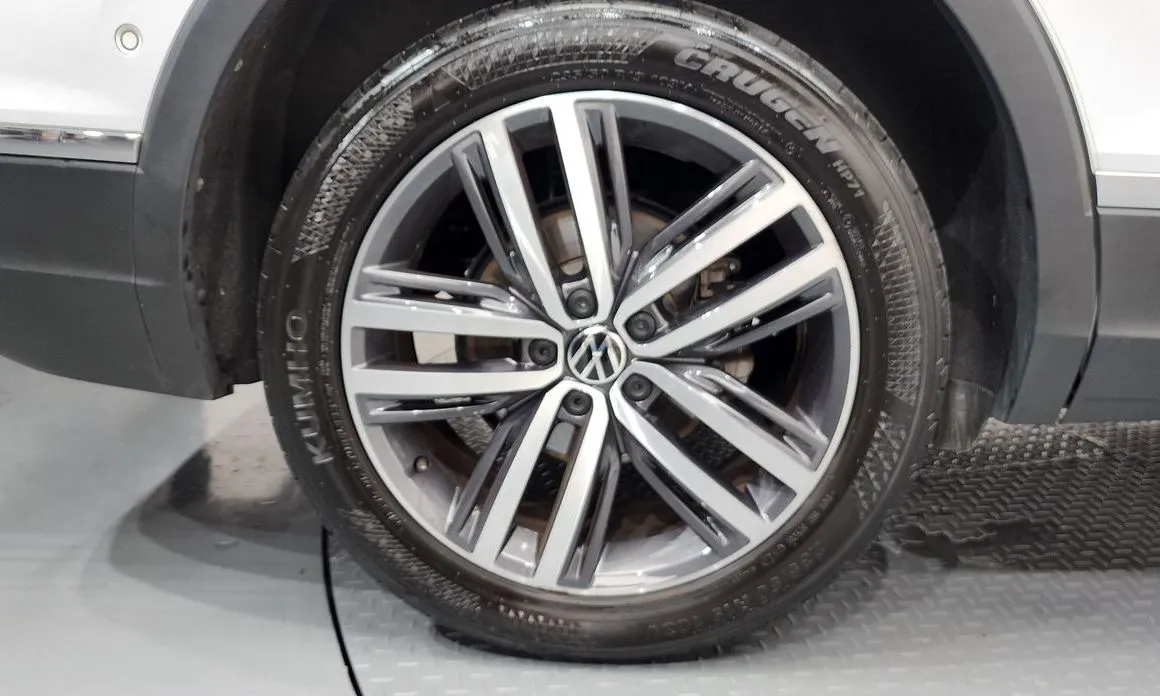 Volkswagen Tiguan — фото 5