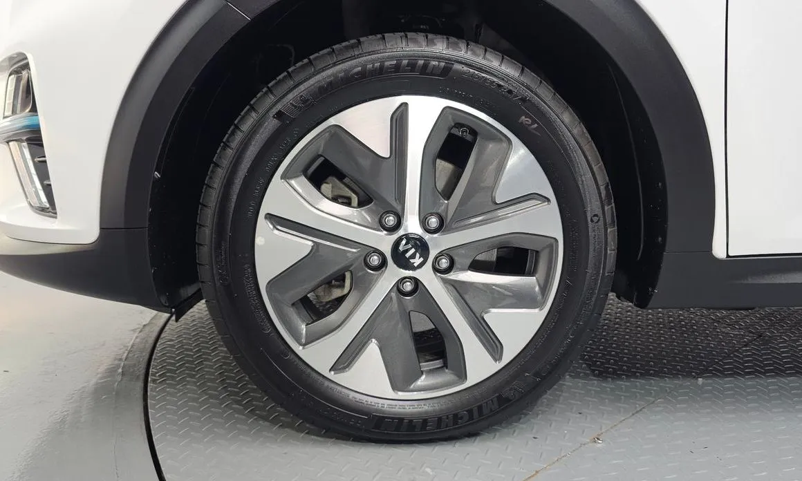 Kia Niro — фото 10