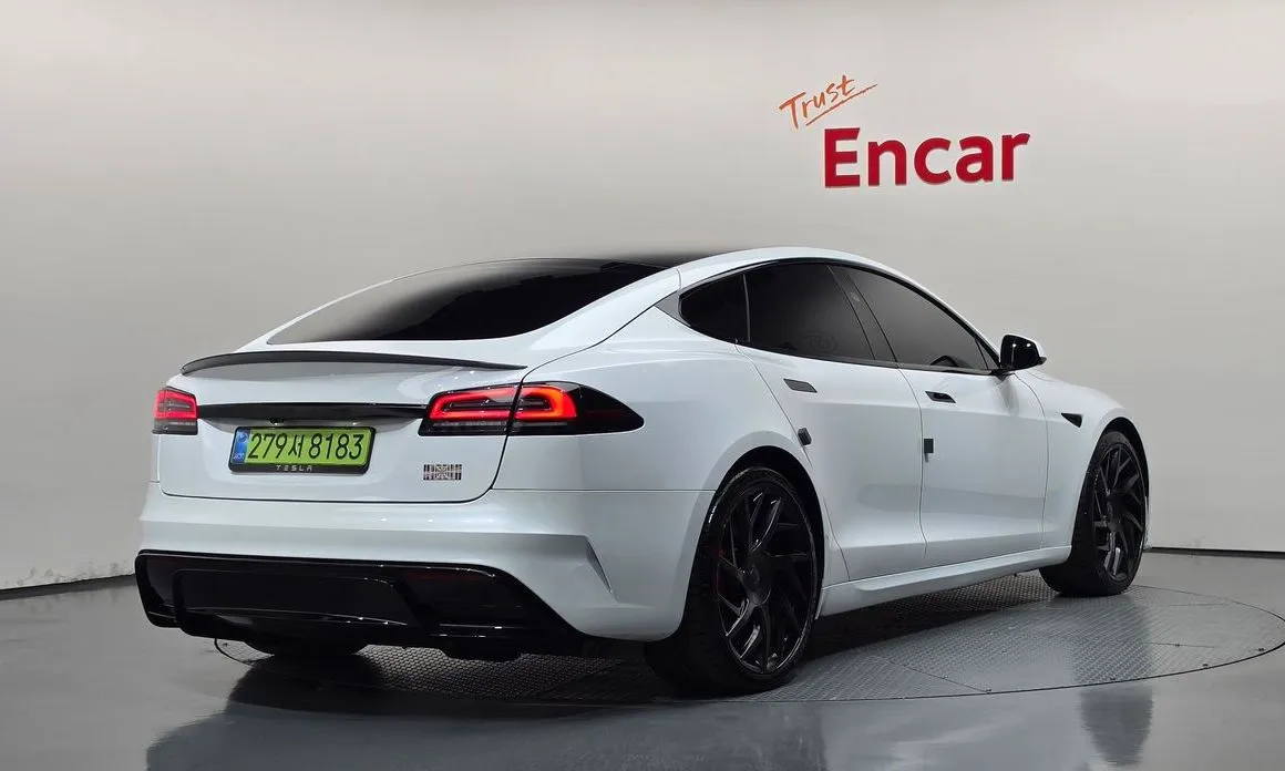 Tesla Model S — фото 5