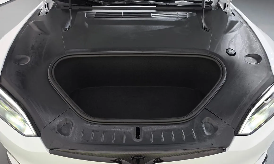Tesla Model S — фото 10