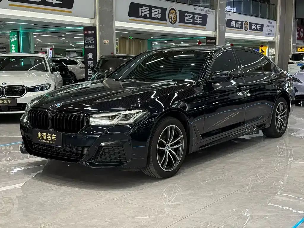 BMW 5 Series — фото 1