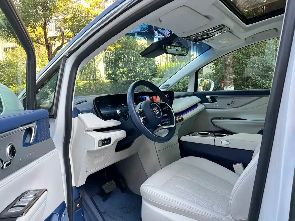 Buick GL8 Hybrid — фото 9