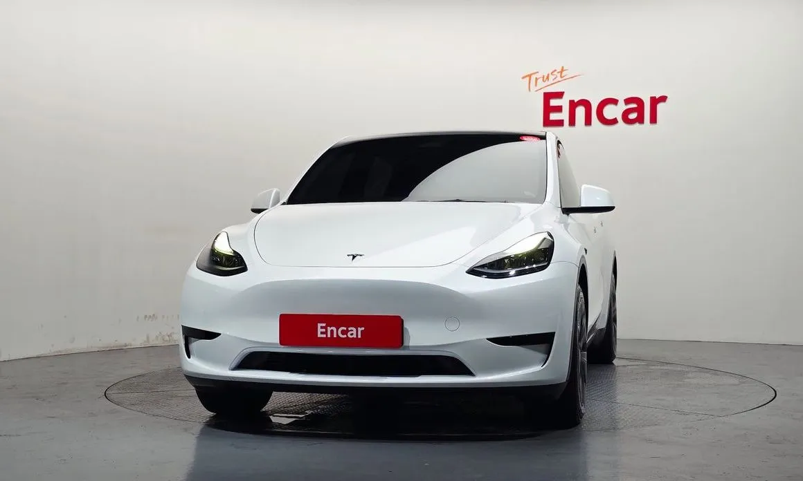 Tesla Model Y — фото 2