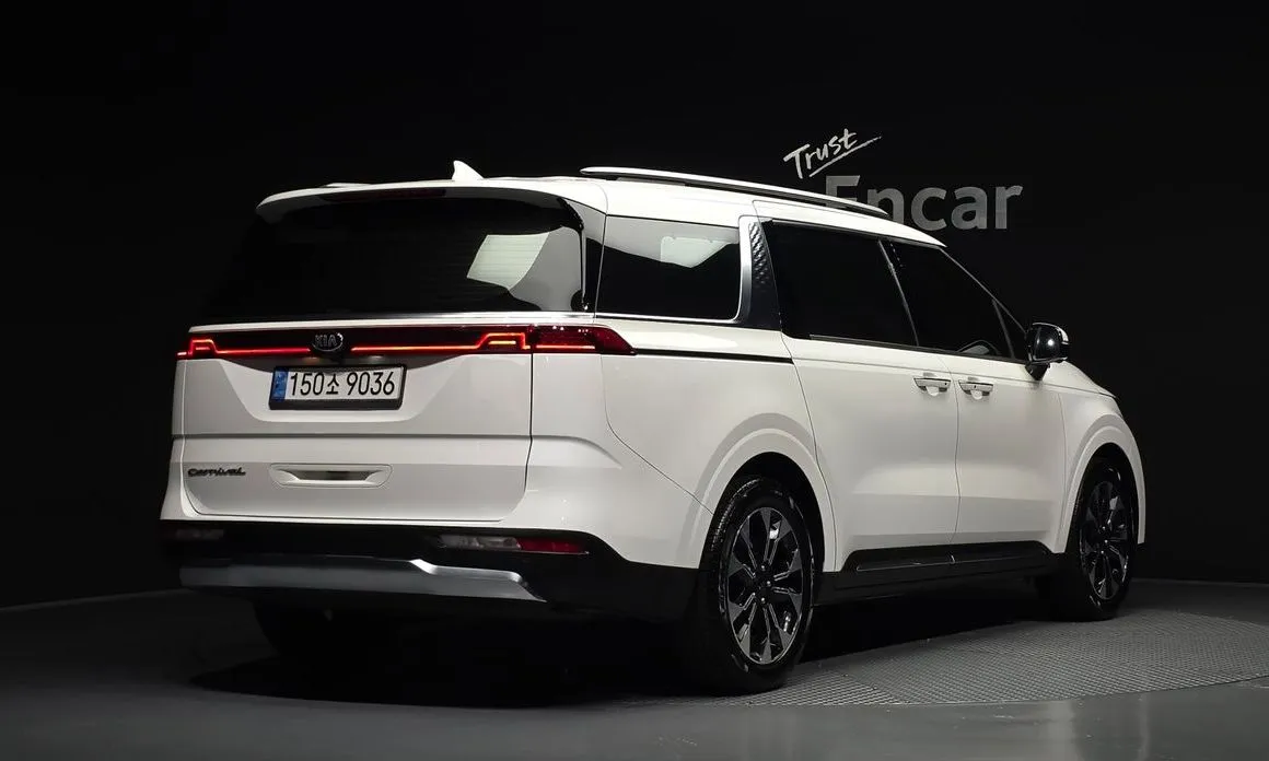 Kia Carnival — фото 4