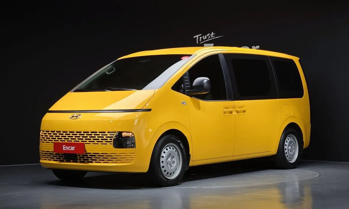 Hyundai Staria — фото 1