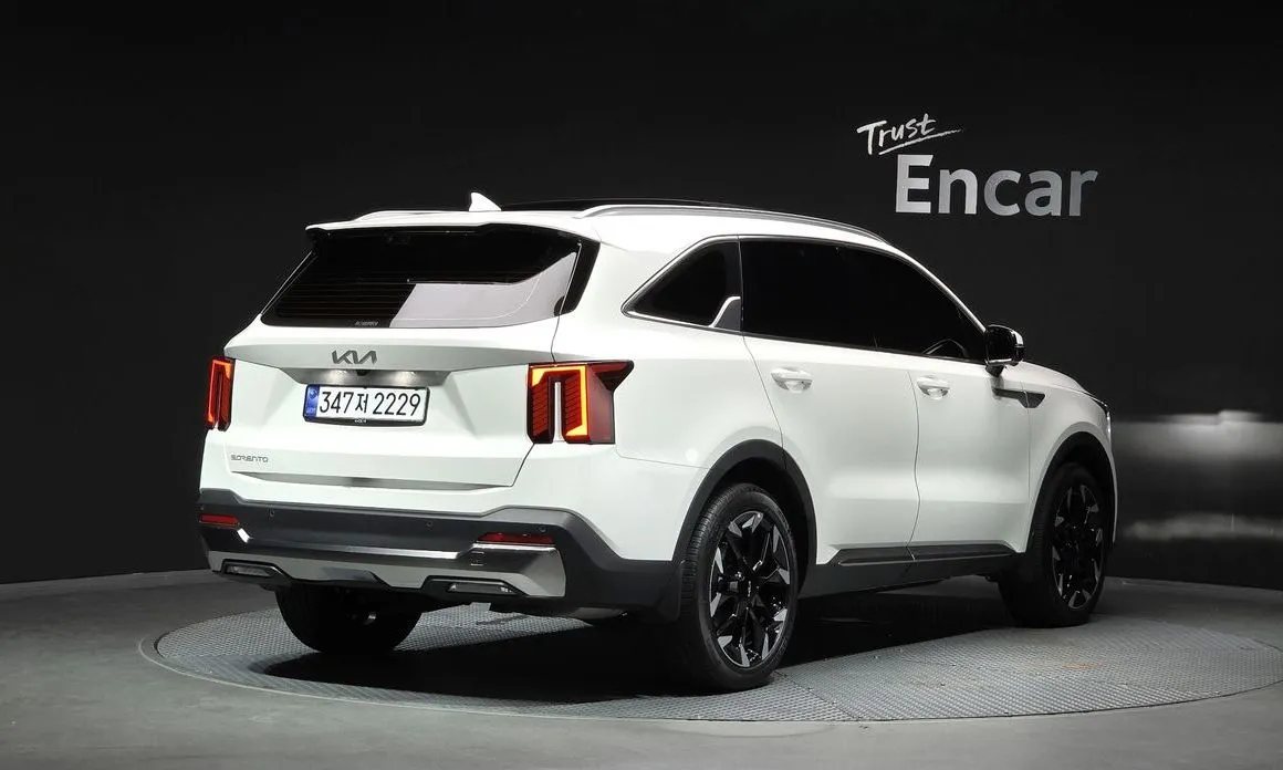 Kia Sorento — фото 4