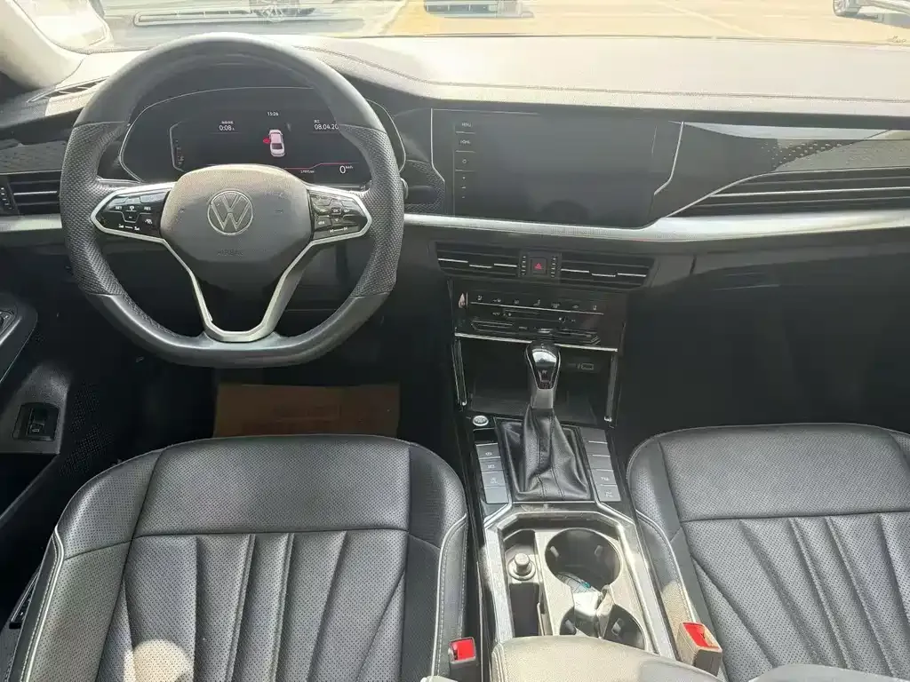 Volkswagen Passat — фото 8
