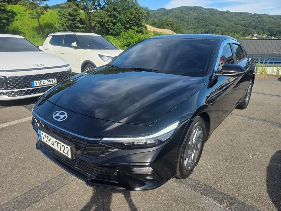 Hyundai AVANTE — фото 1