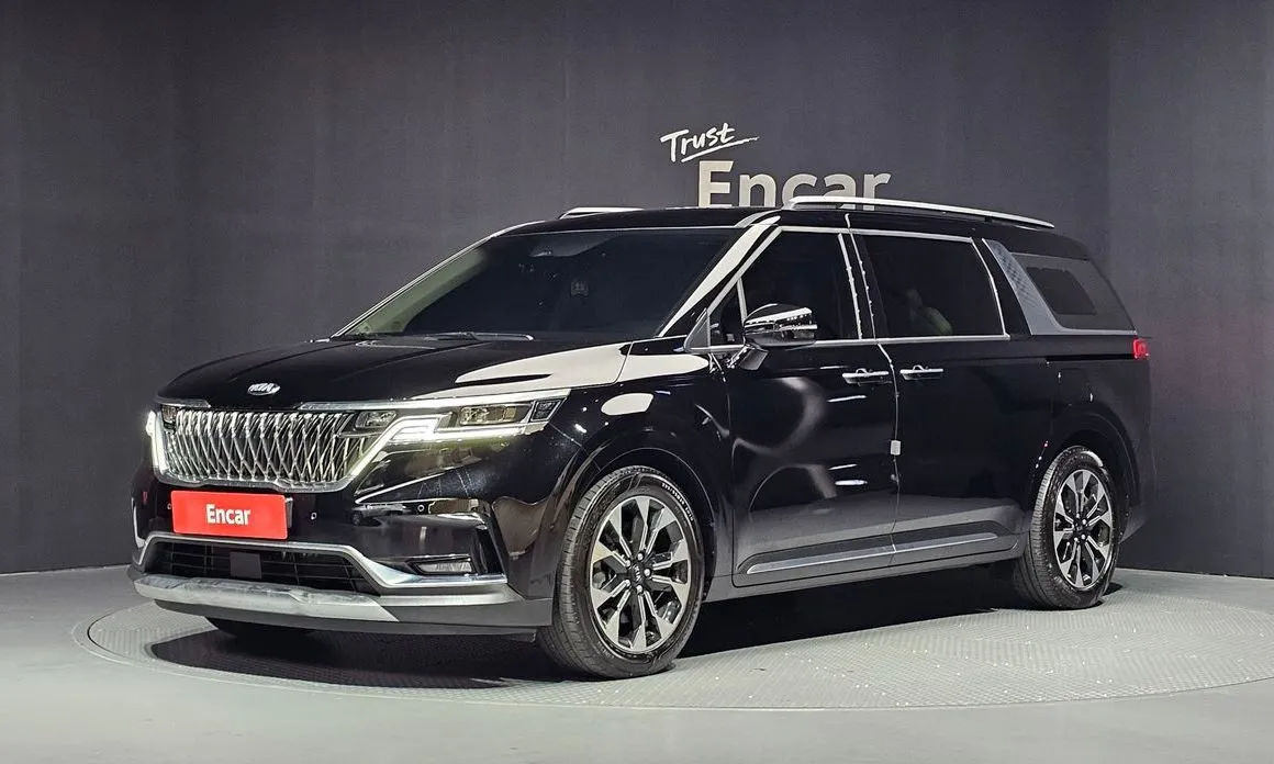 Kia Carnival — фото 1