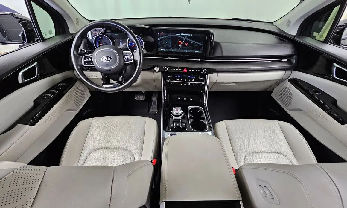 Kia Carnival — фото 9