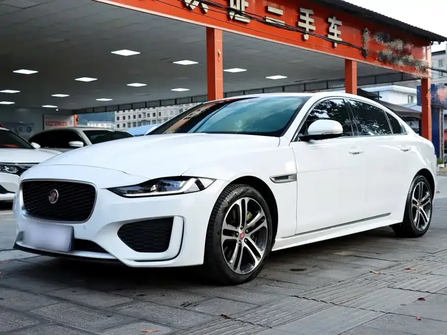 Jaguar XEL — фото 10
