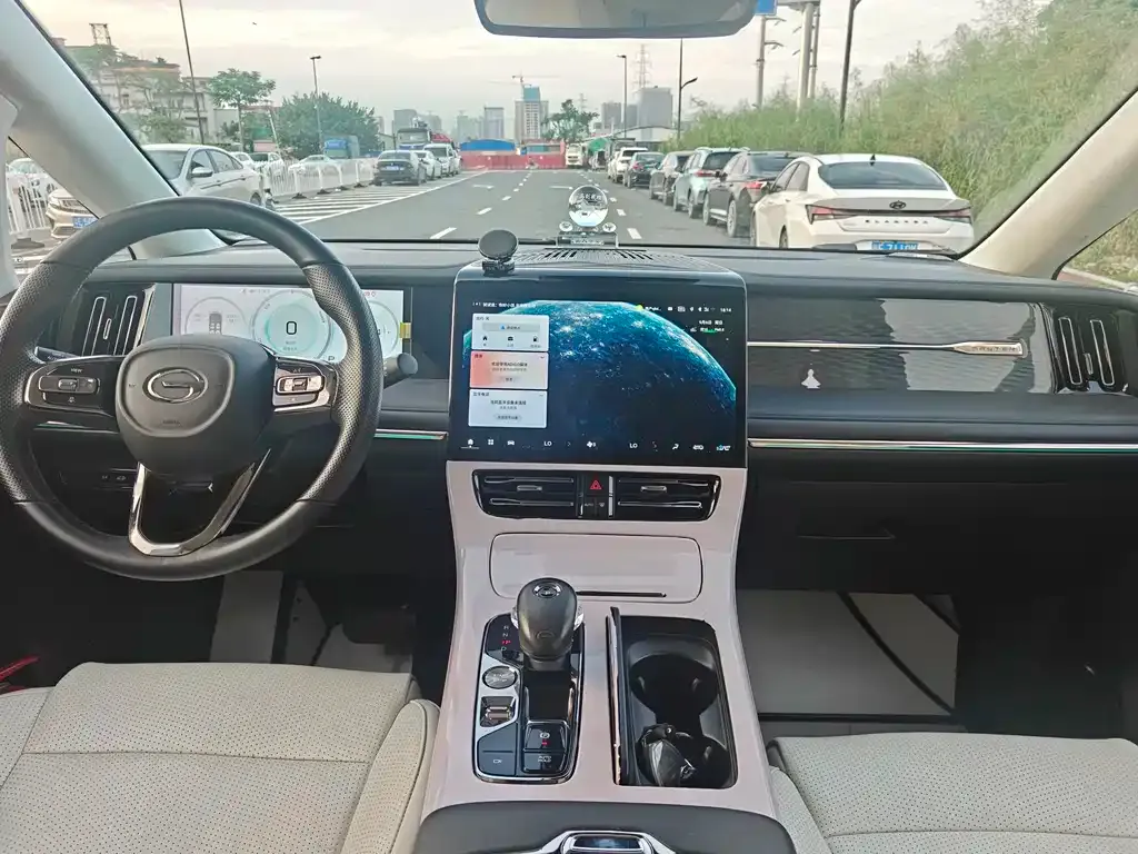GAC Motor Trumpchi E9 — фото 2
