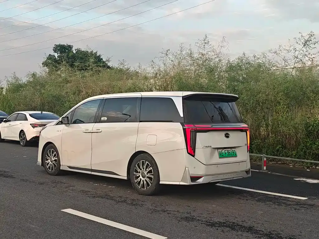 GAC Motor Trumpchi E9 — фото 10