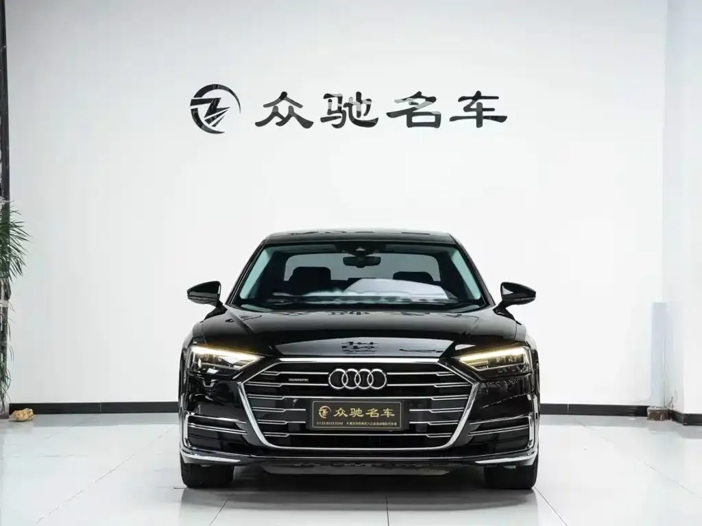 Audi A8 — фото 7