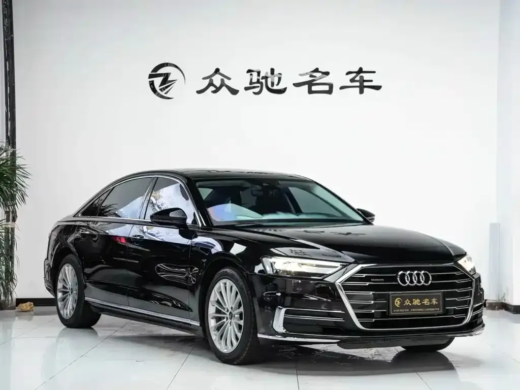 Audi A8 — фото 4
