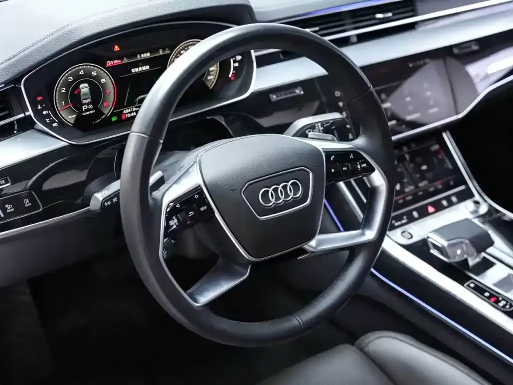 Audi A8 — фото 8