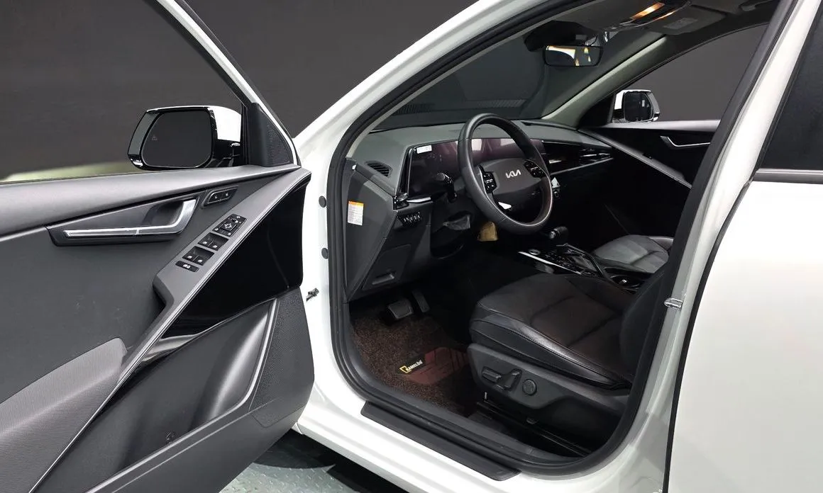 Kia Niro — фото 10