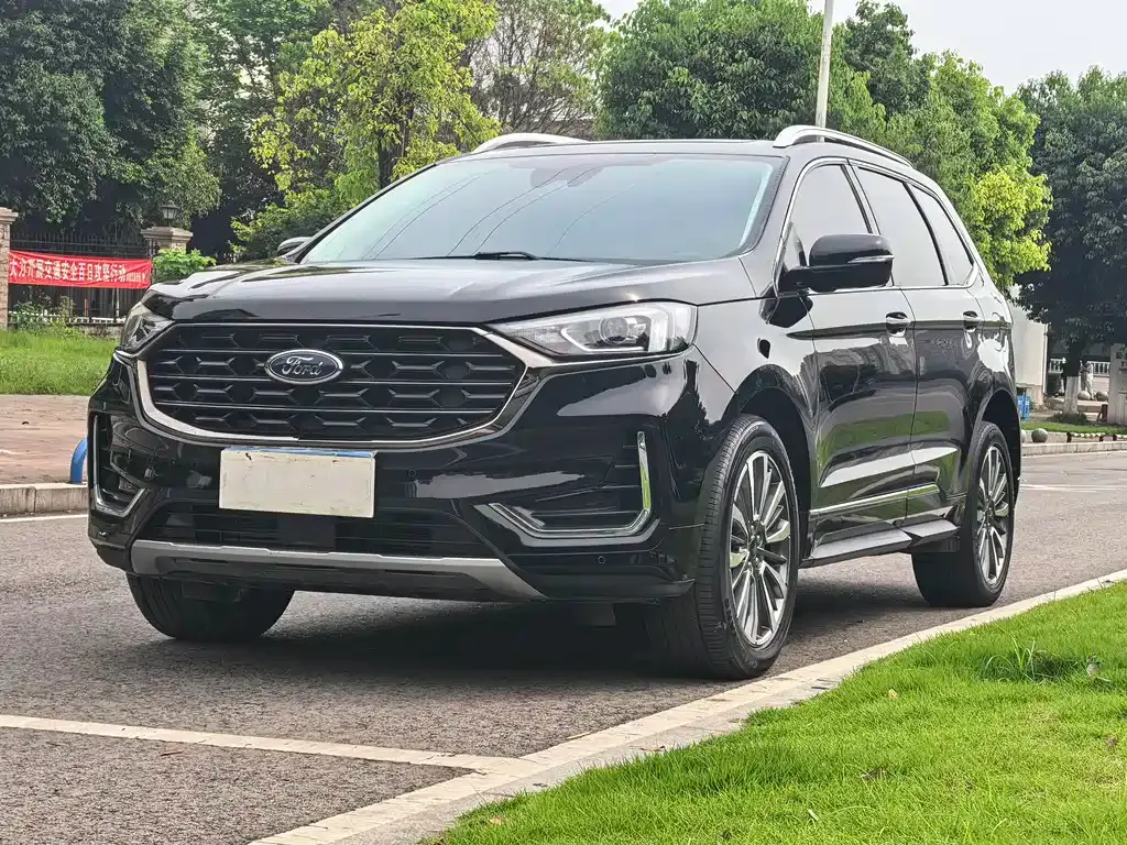 Ford Edge — фото 1