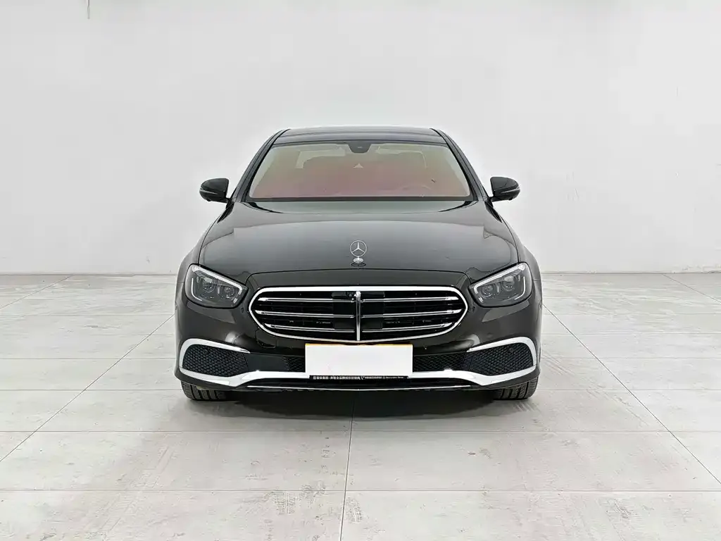Mercedes-Benz E-Class — фото 9