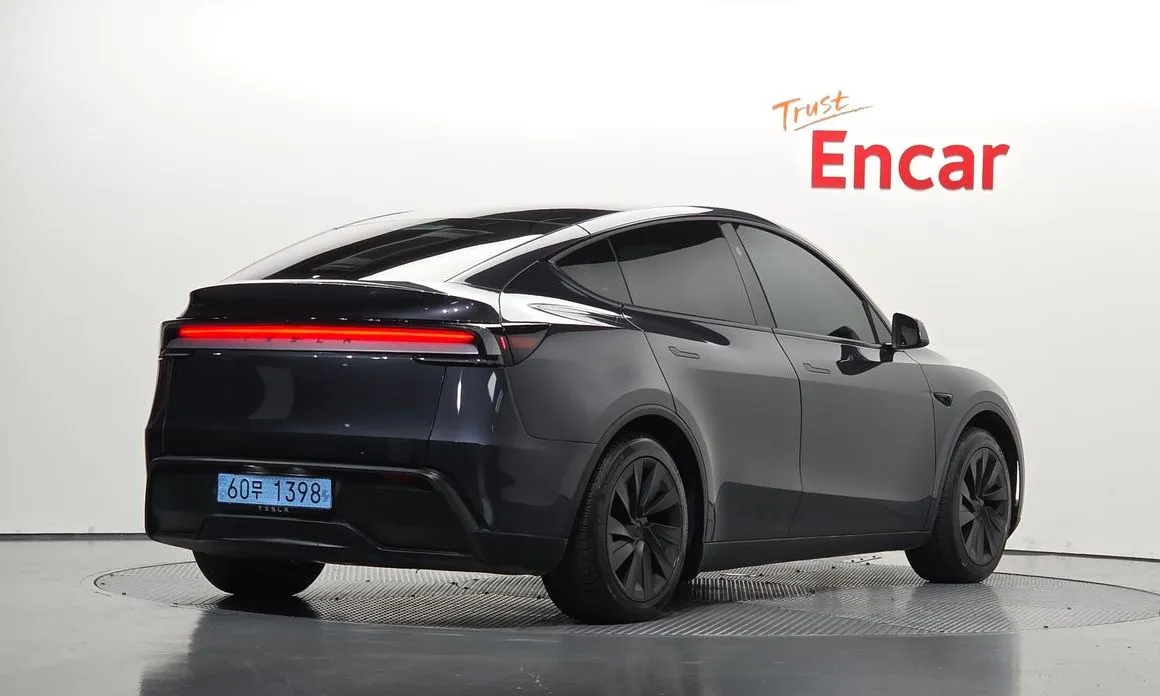 Tesla Model Y — фото 3