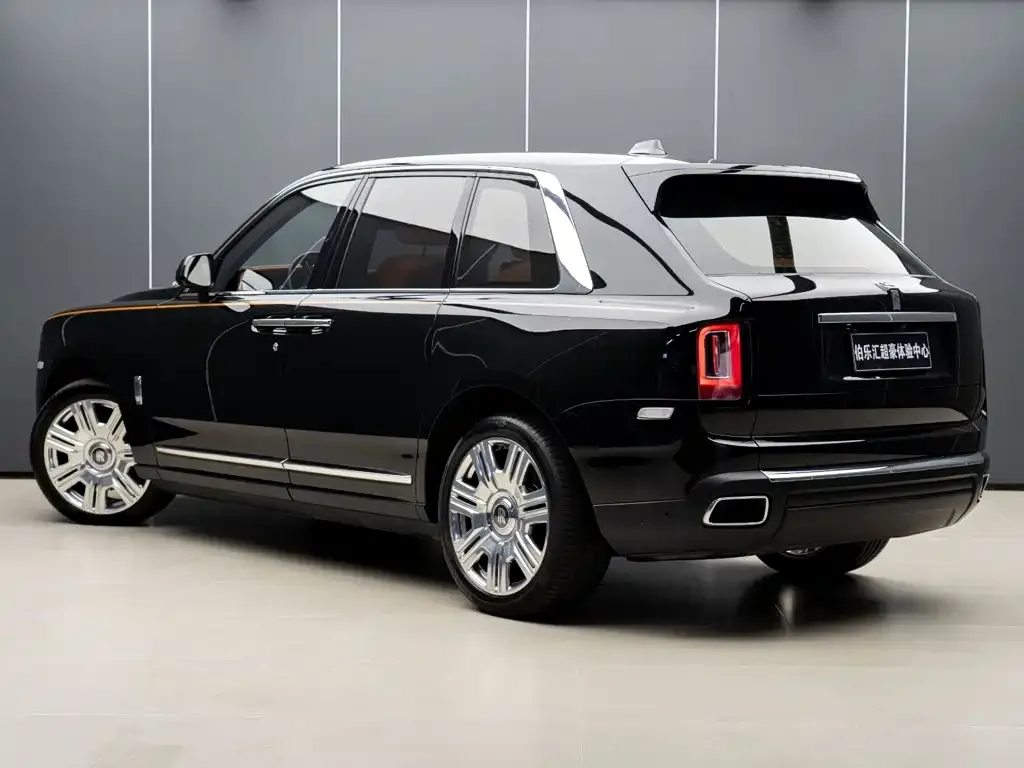 Rolls-Royce Cullinan — фото 6
