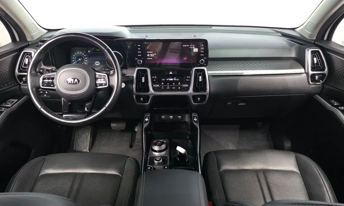 Kia Sorento — фото 10
