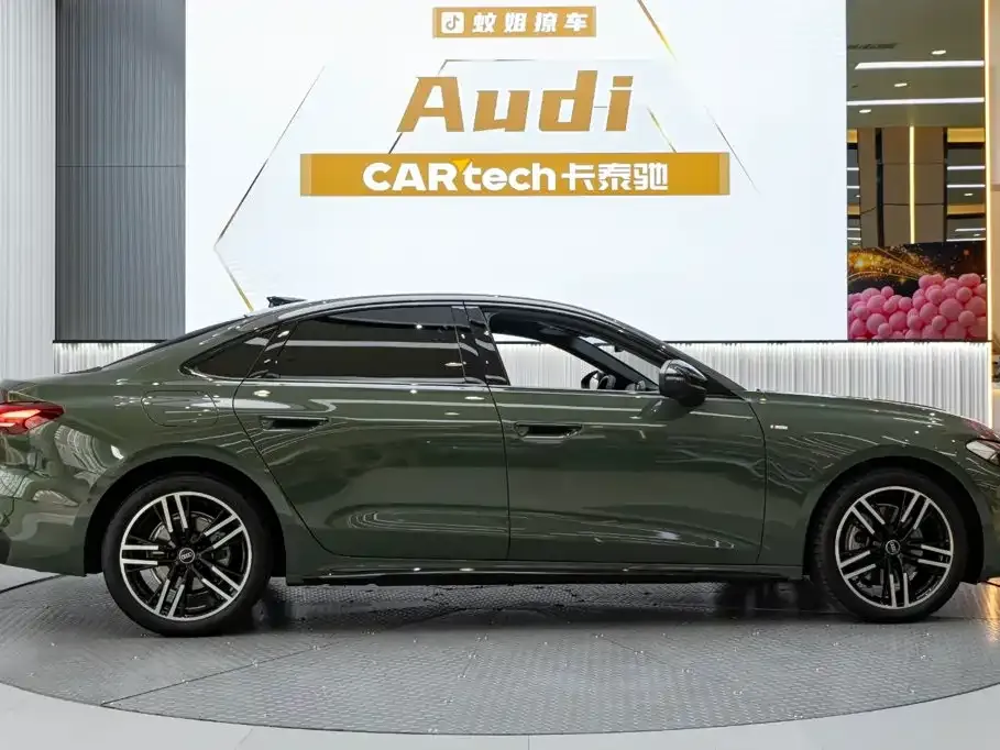 Audi A5L — фото 10