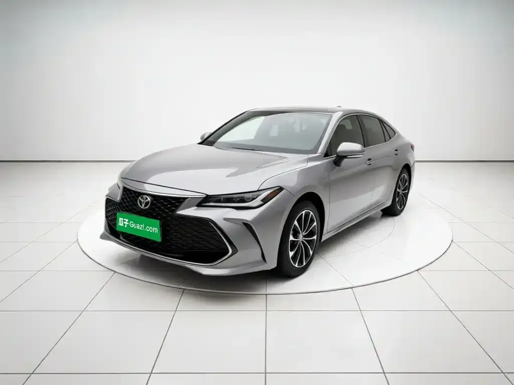 Toyota Avalon — фото 1