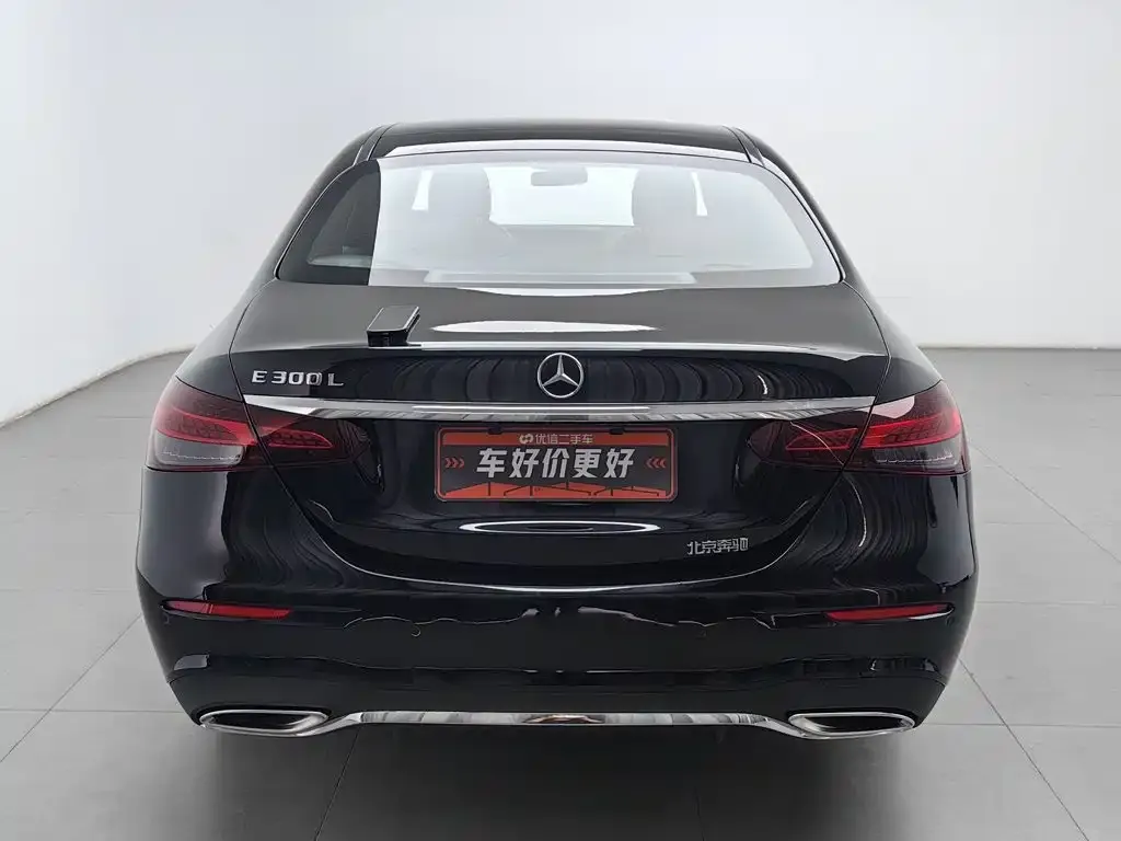 Mercedes-Benz E-Class — фото 2