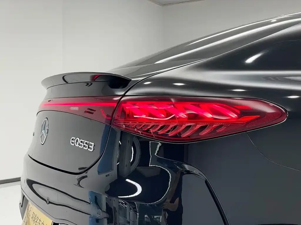 Mercedes-Benz EQS AMG — фото 7