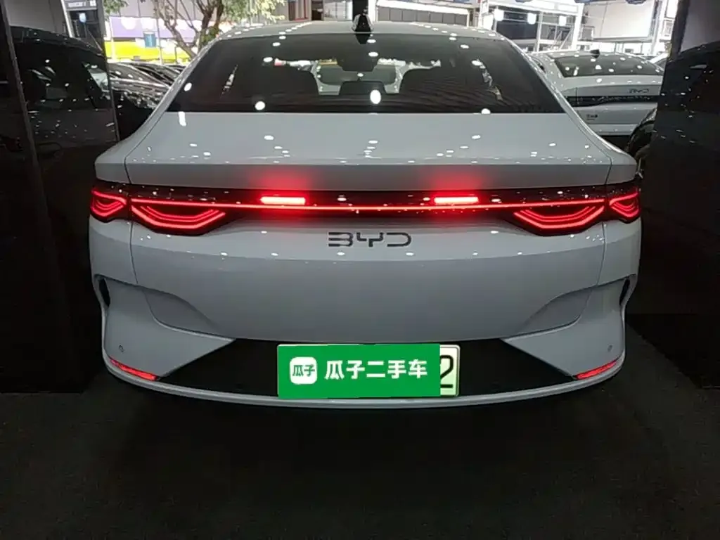 BYD Qin L — фото 10