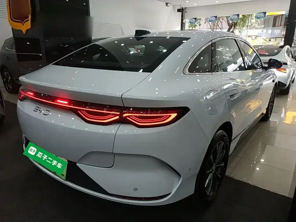 BYD Qin L — фото 3