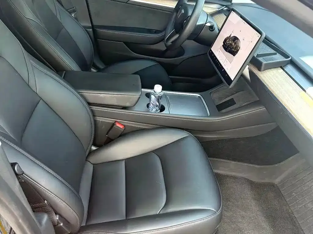 Tesla Model 3 — фото 4