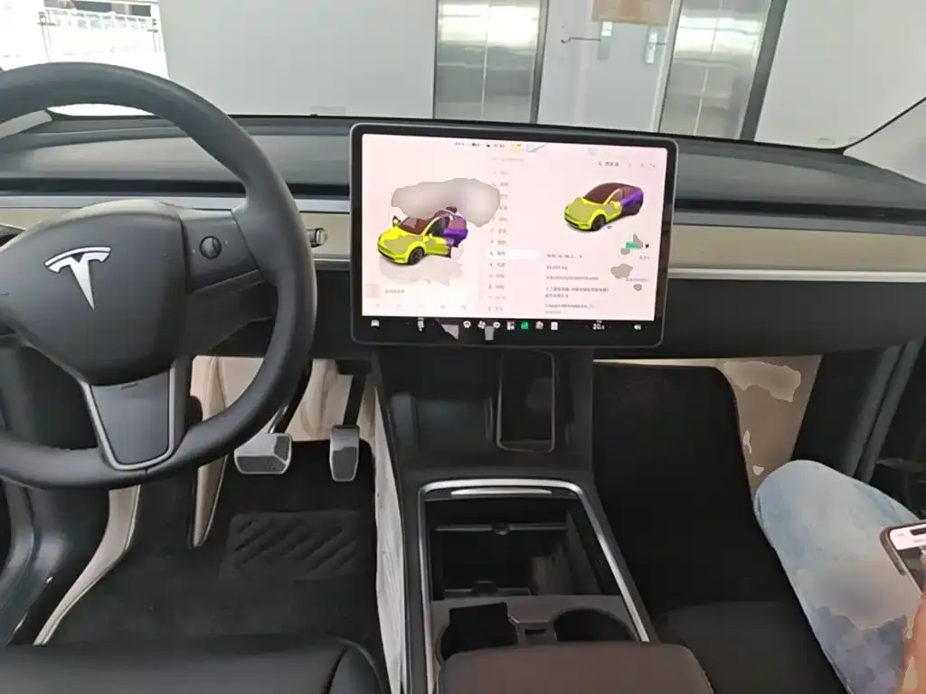 Tesla Model Y — фото 2