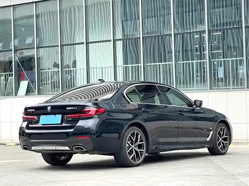 BMW 5 Series — фото 7